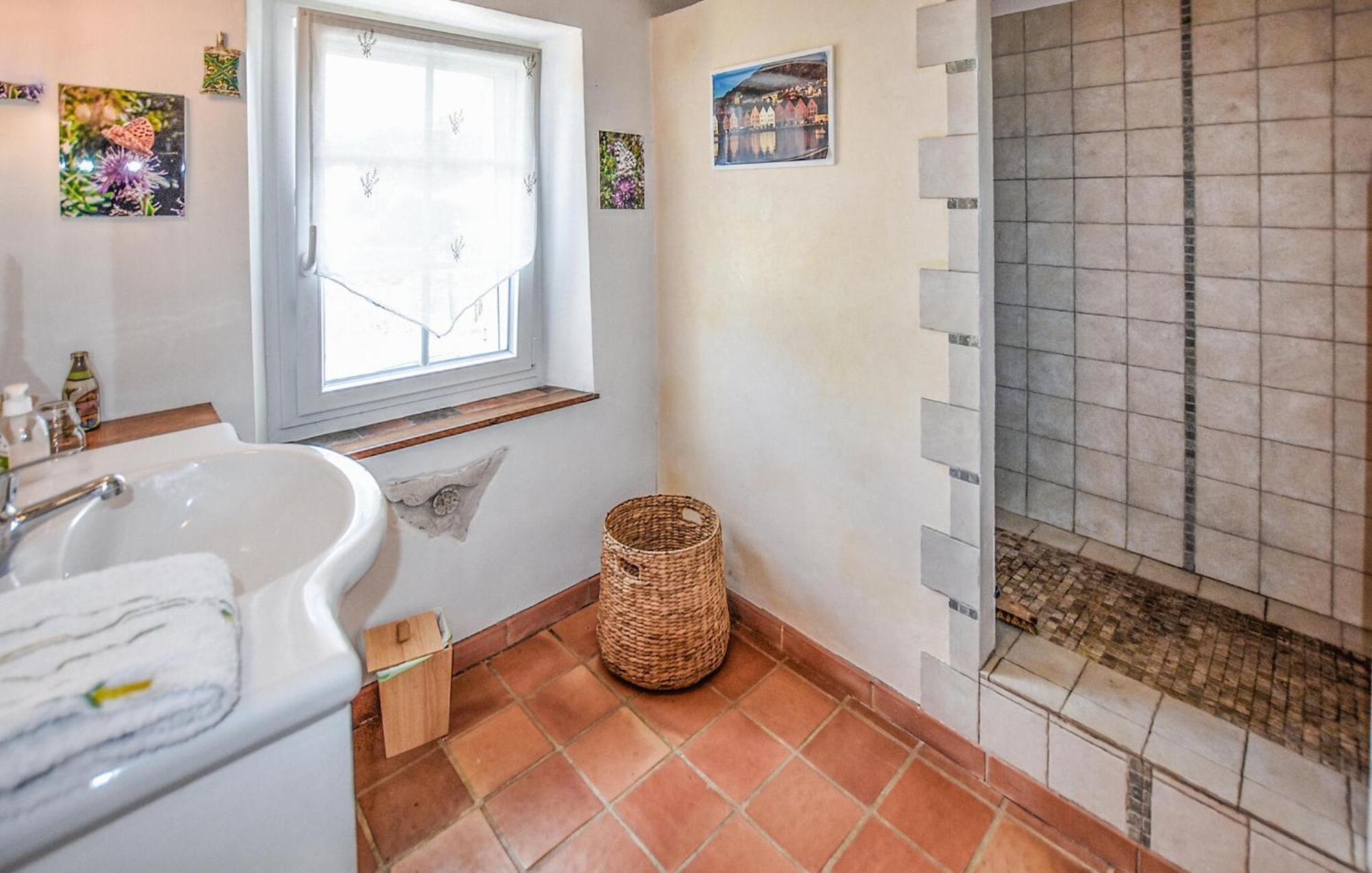 2 Bedroom Gorgeous Home In Villes-Sur-Auzon Eksteriør billede